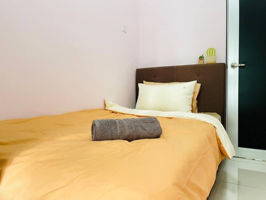 Palazio Mount Austin 2Br Studio Pool View With Tv Box-3 Plus 1 Pax C2-07 Johor Bahru Zewnętrze zdjęcie